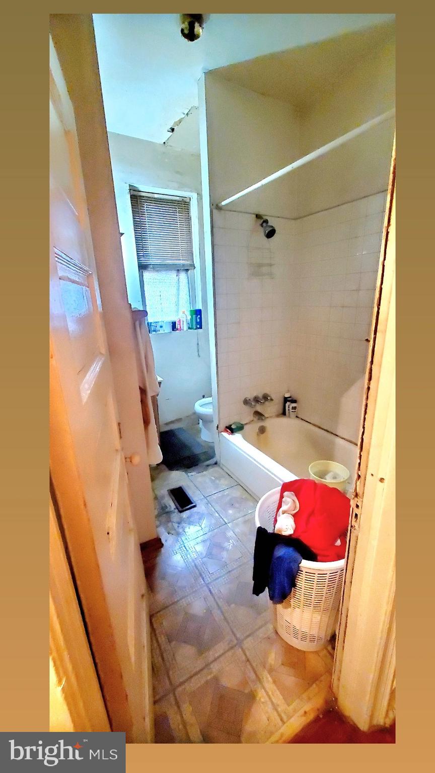 WEST PHILADELPHIA - Residential Income