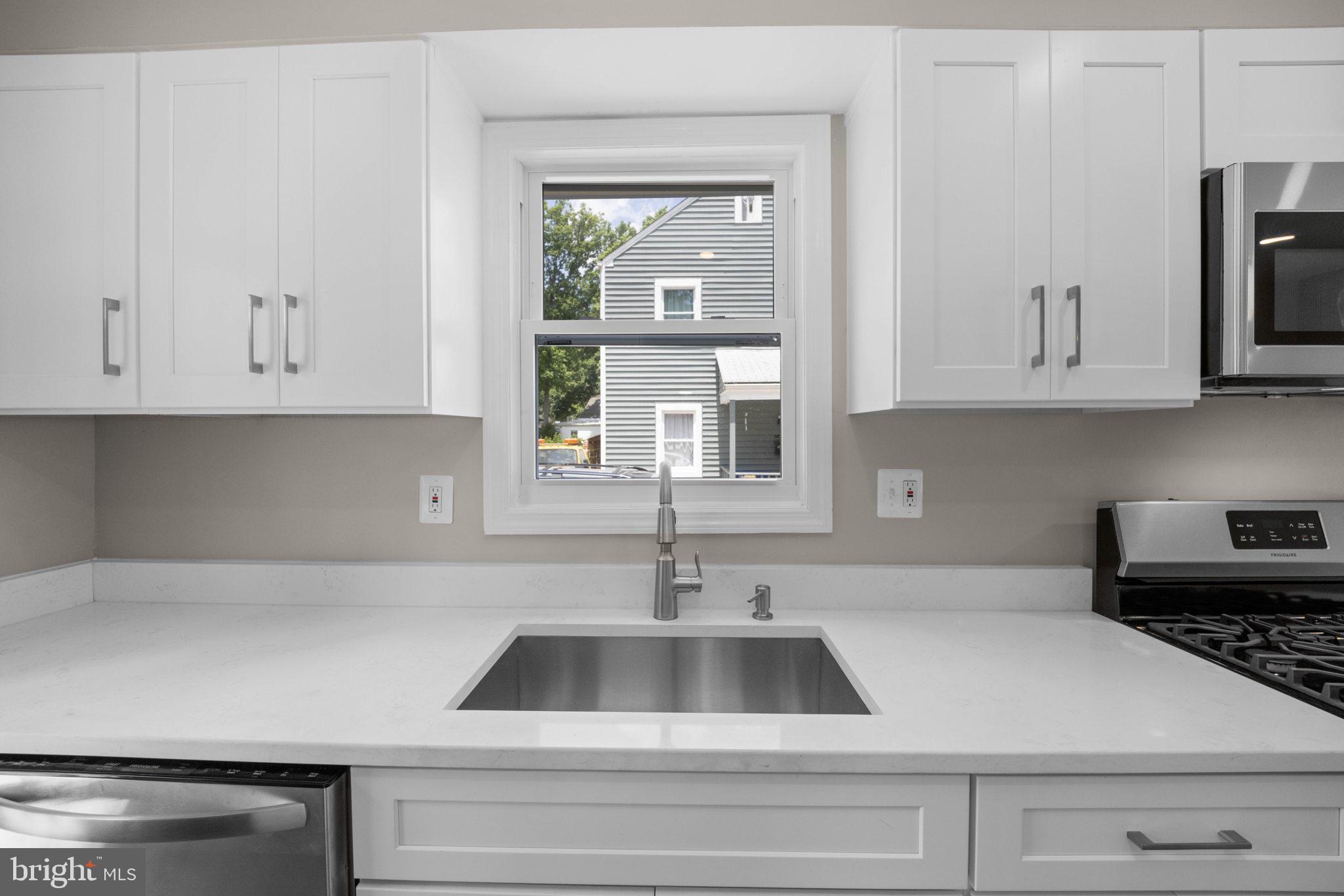 LANDOVER HILLS - Residential