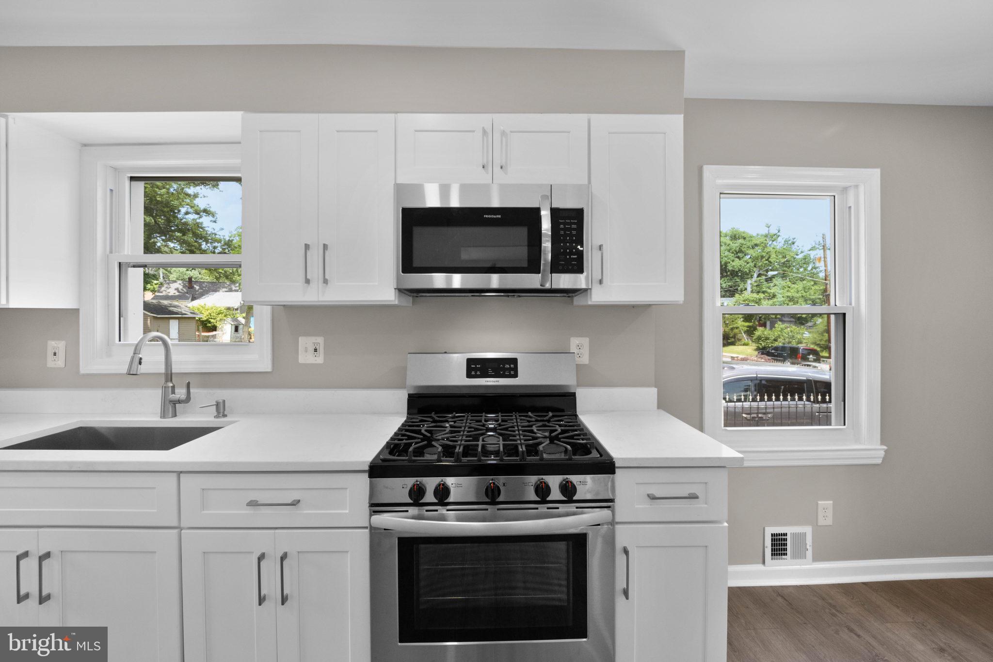 LANDOVER HILLS - Residential