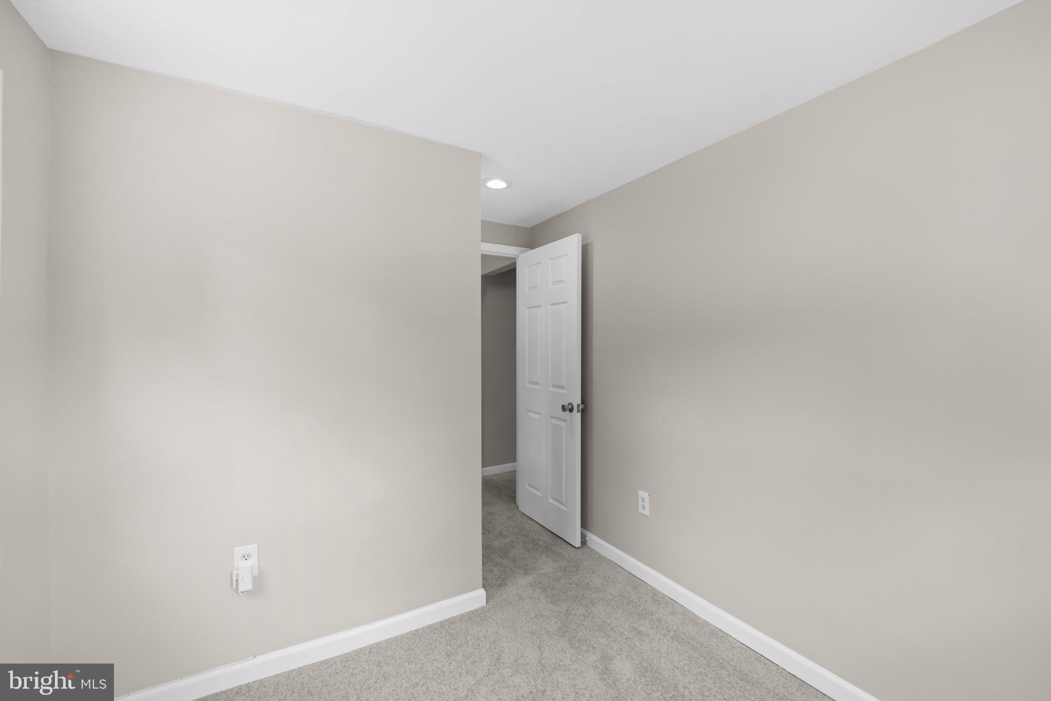 LANDOVER HILLS - Residential