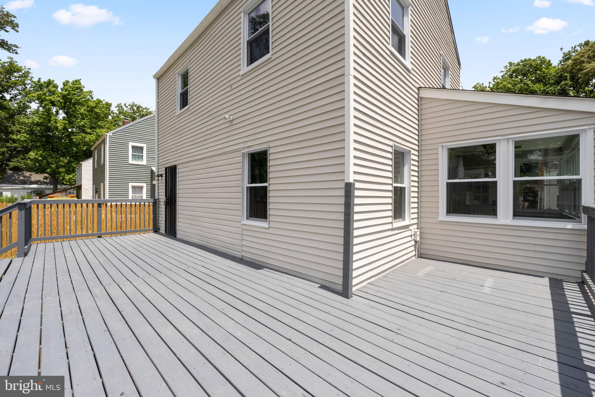 LANDOVER HILLS - Residential