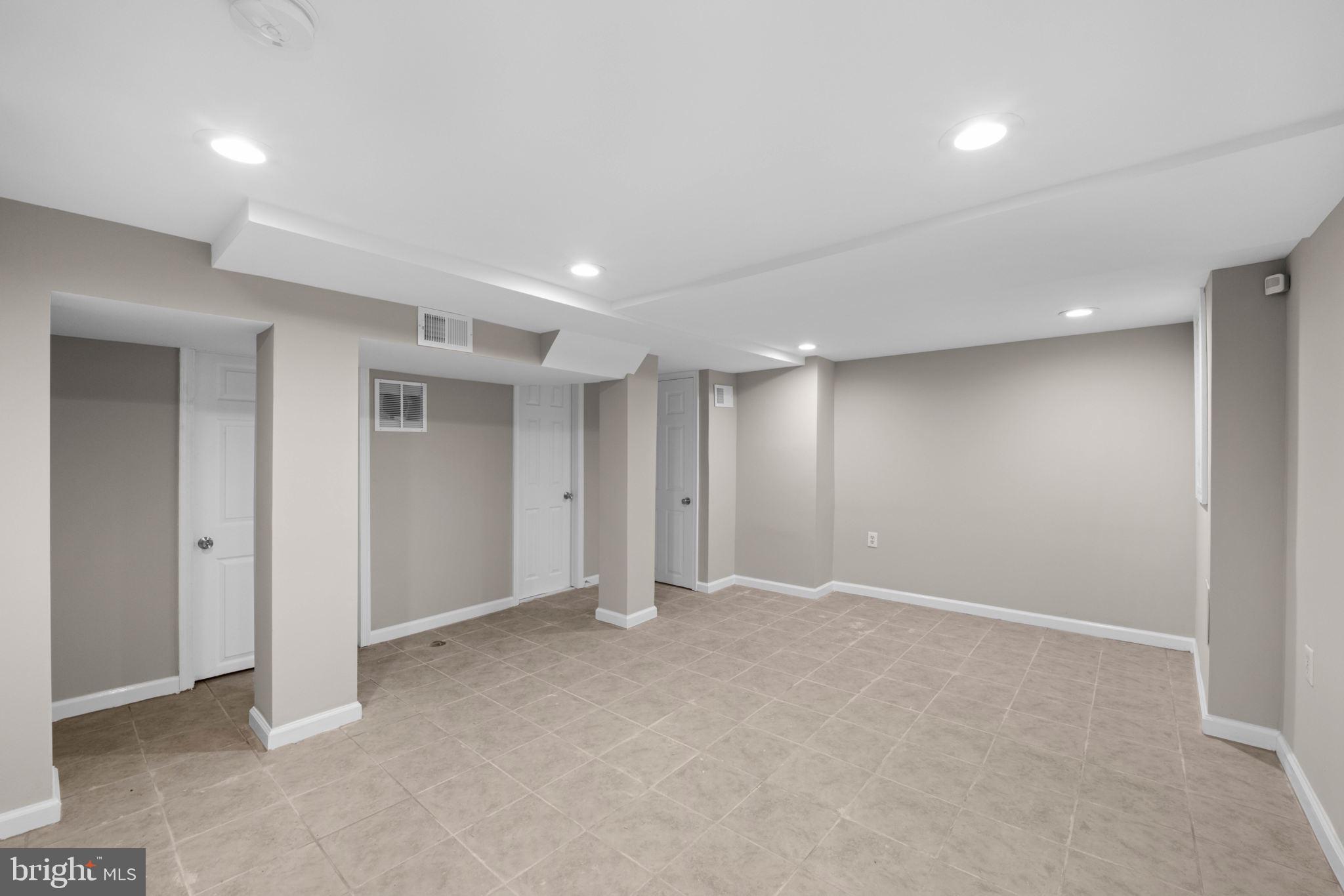 LANDOVER HILLS - Residential