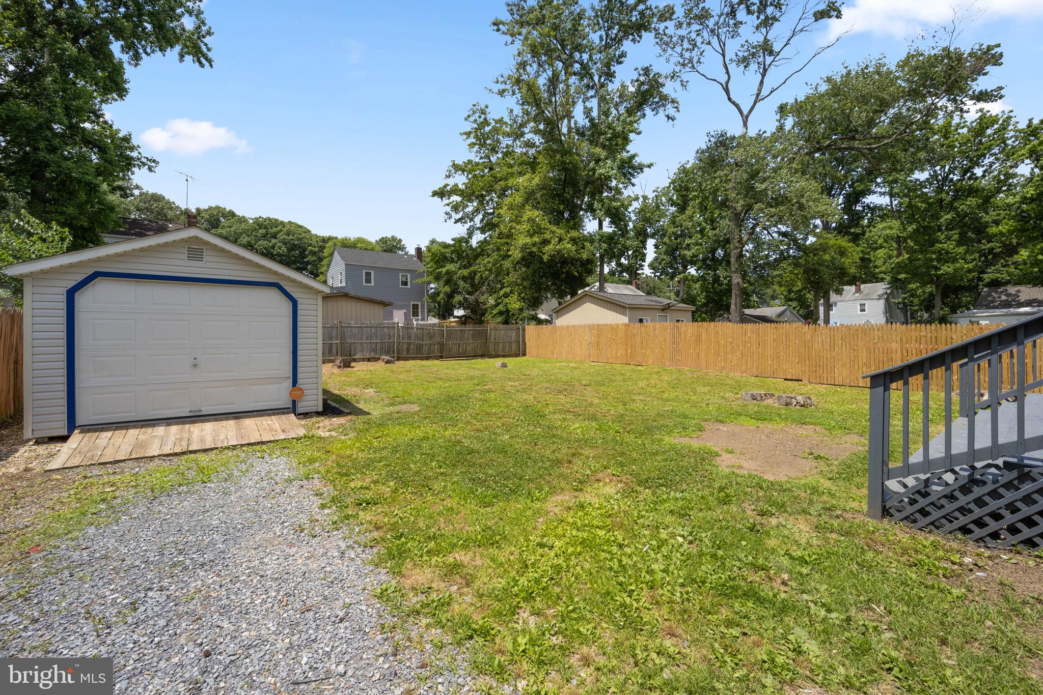 LANDOVER HILLS - Residential