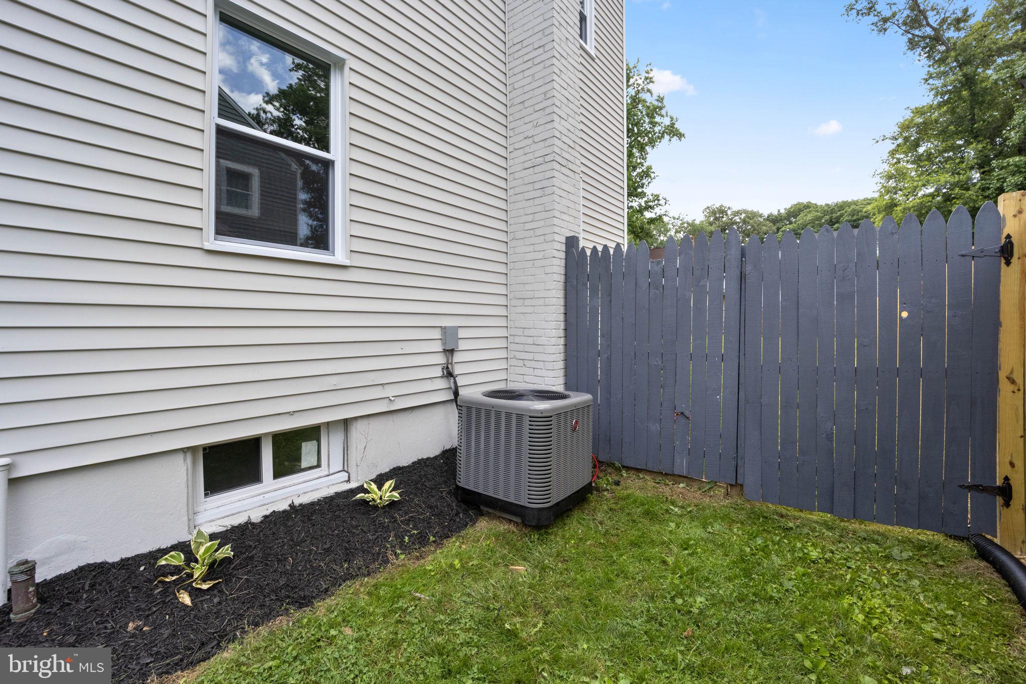 LANDOVER HILLS - Residential