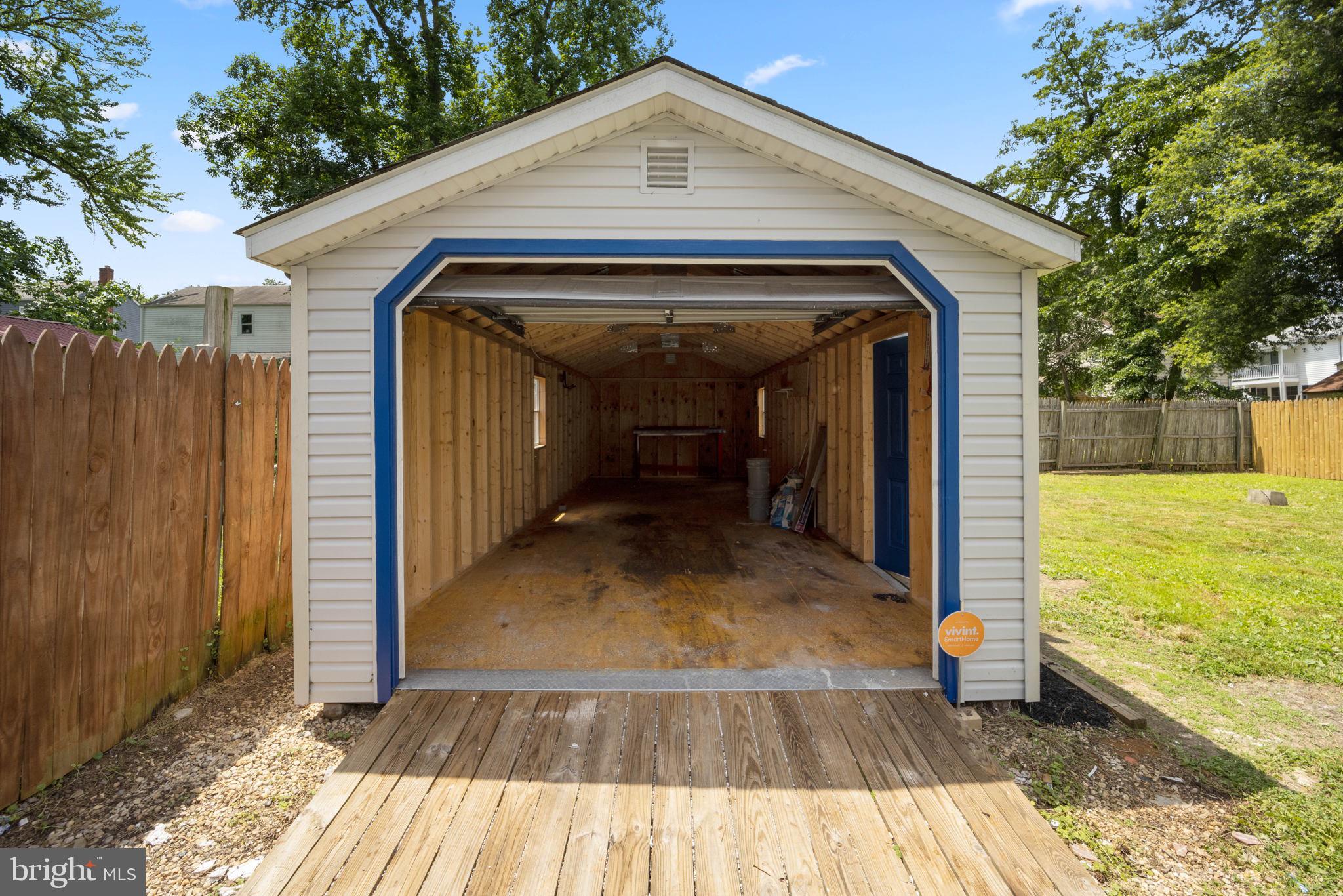 LANDOVER HILLS - Residential