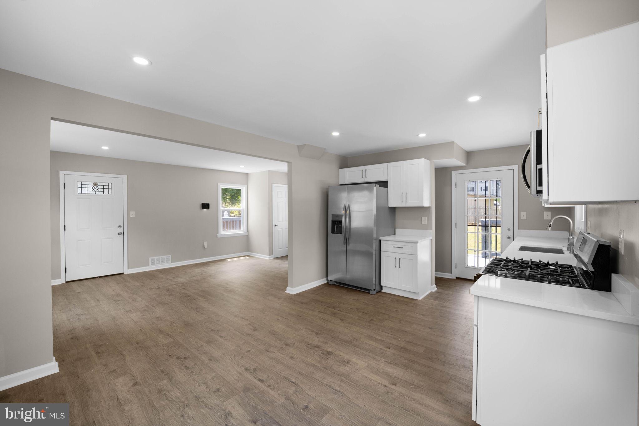 LANDOVER HILLS - Residential