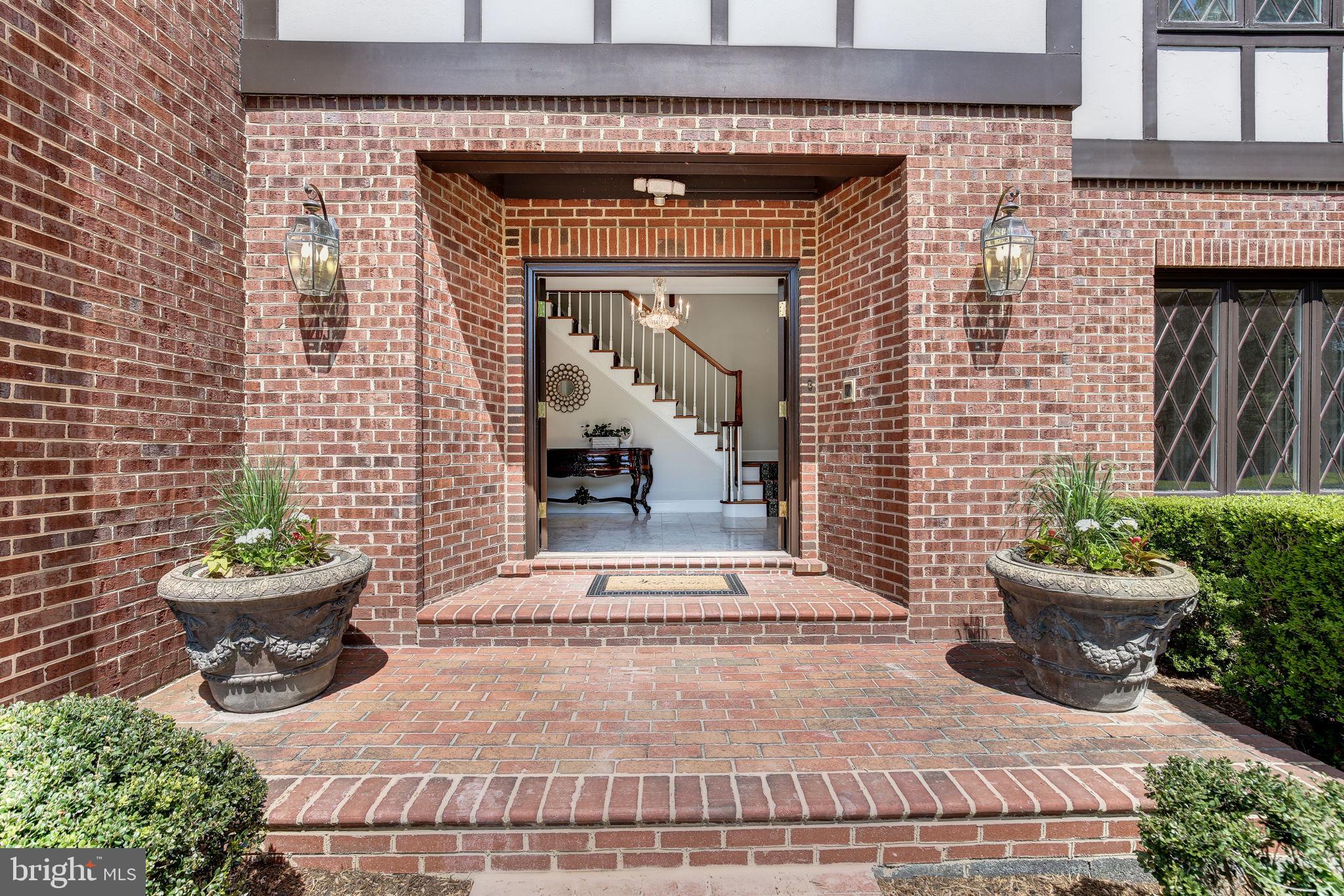 TRAVILAH MEADOWS - Residential