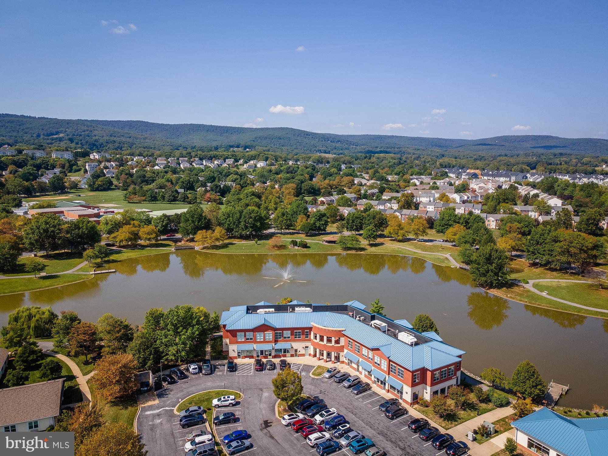 LAKETREE - Residential