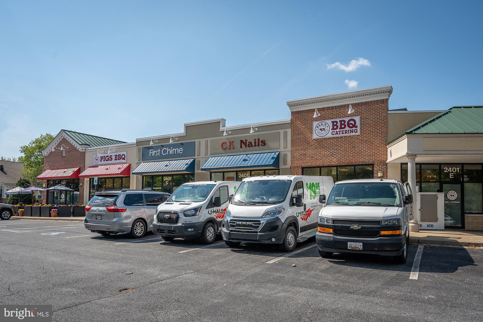 LAKETREE - Residential