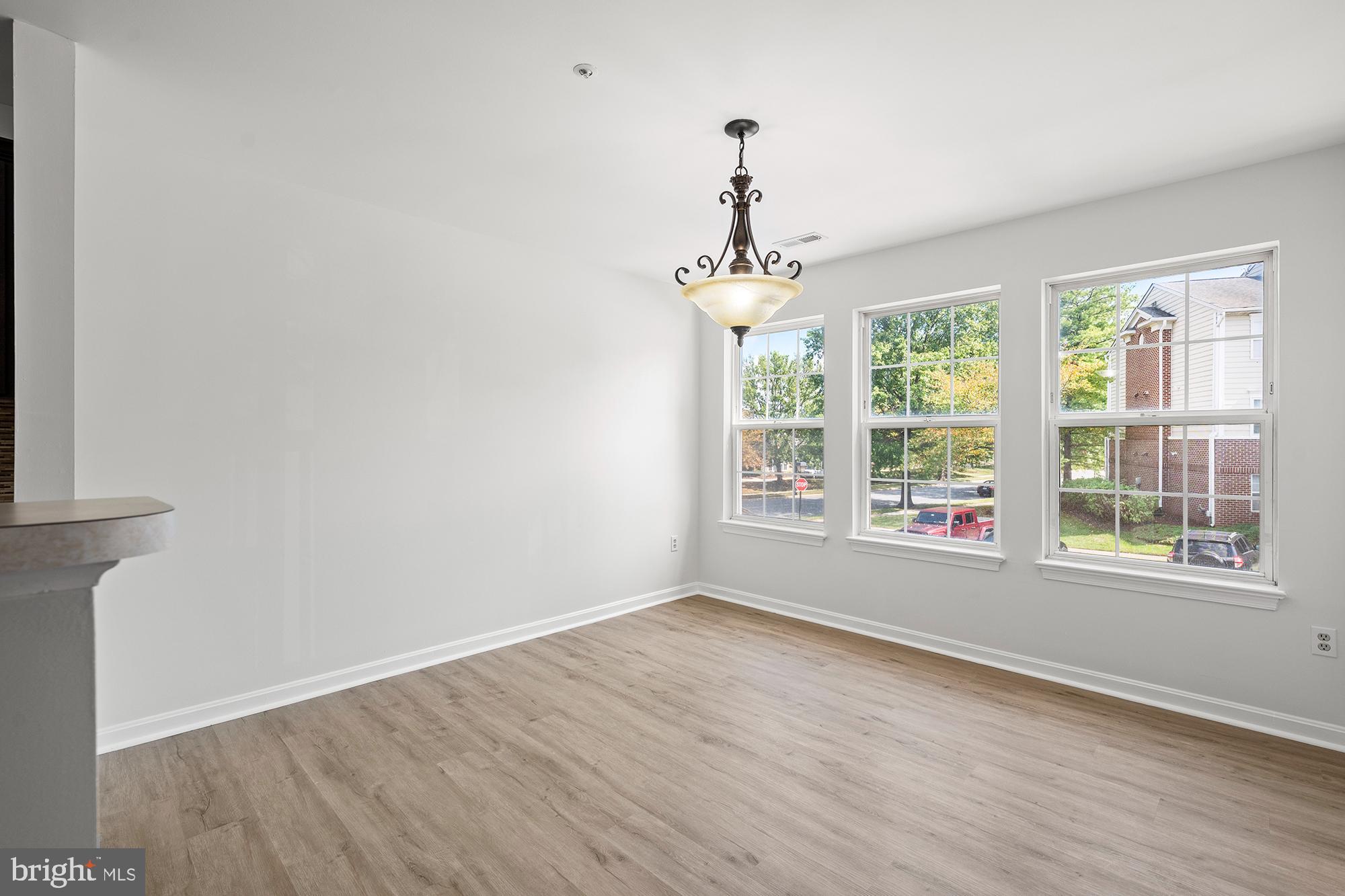 LAKETREE - Residential