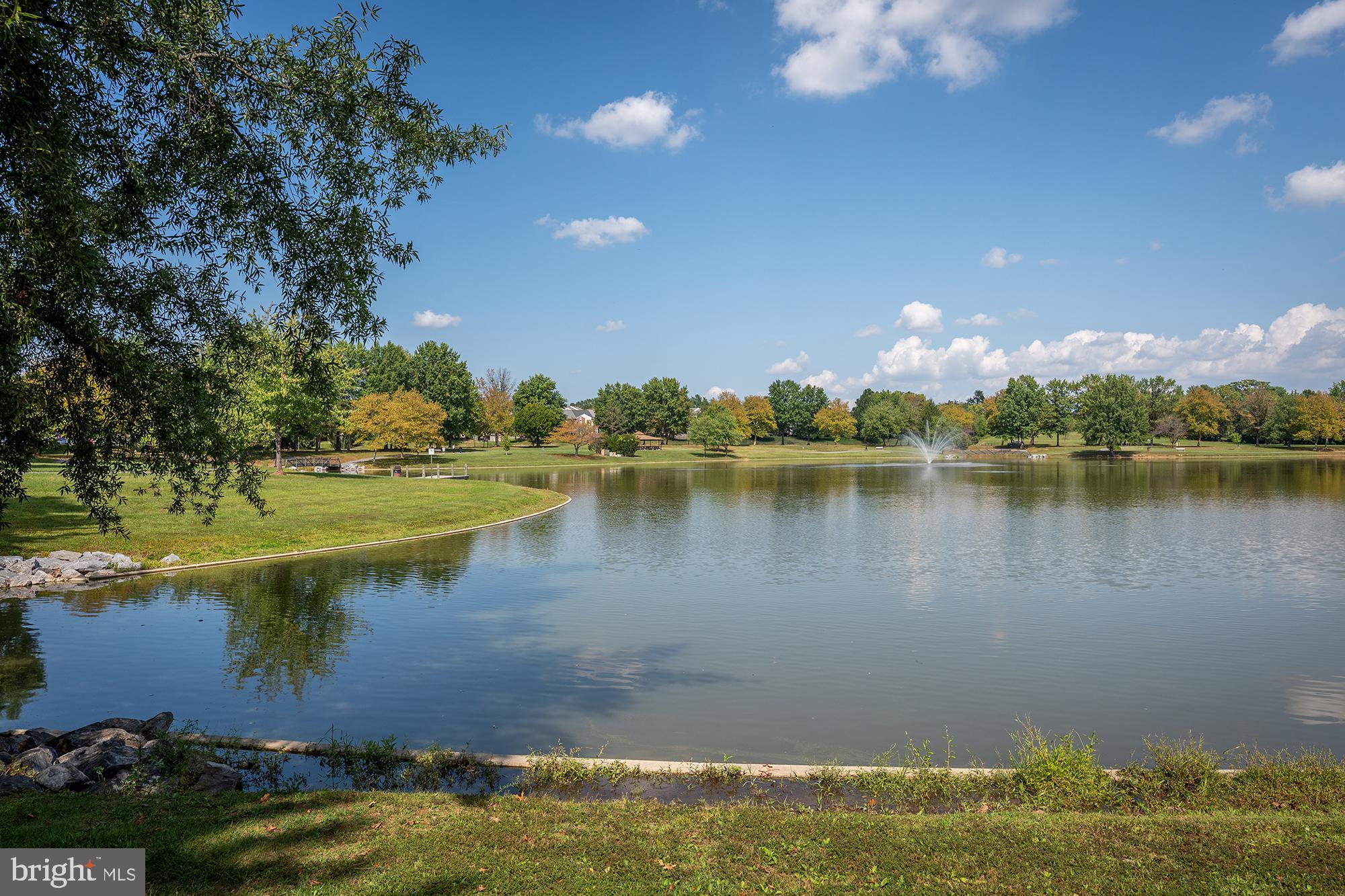 LAKETREE - Residential