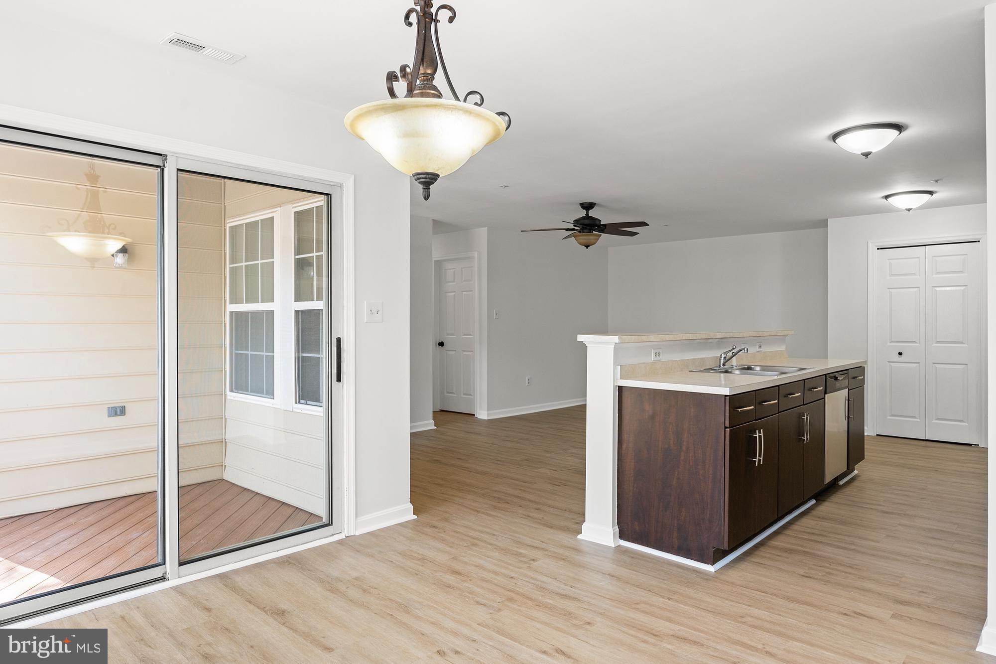 LAKETREE - Residential