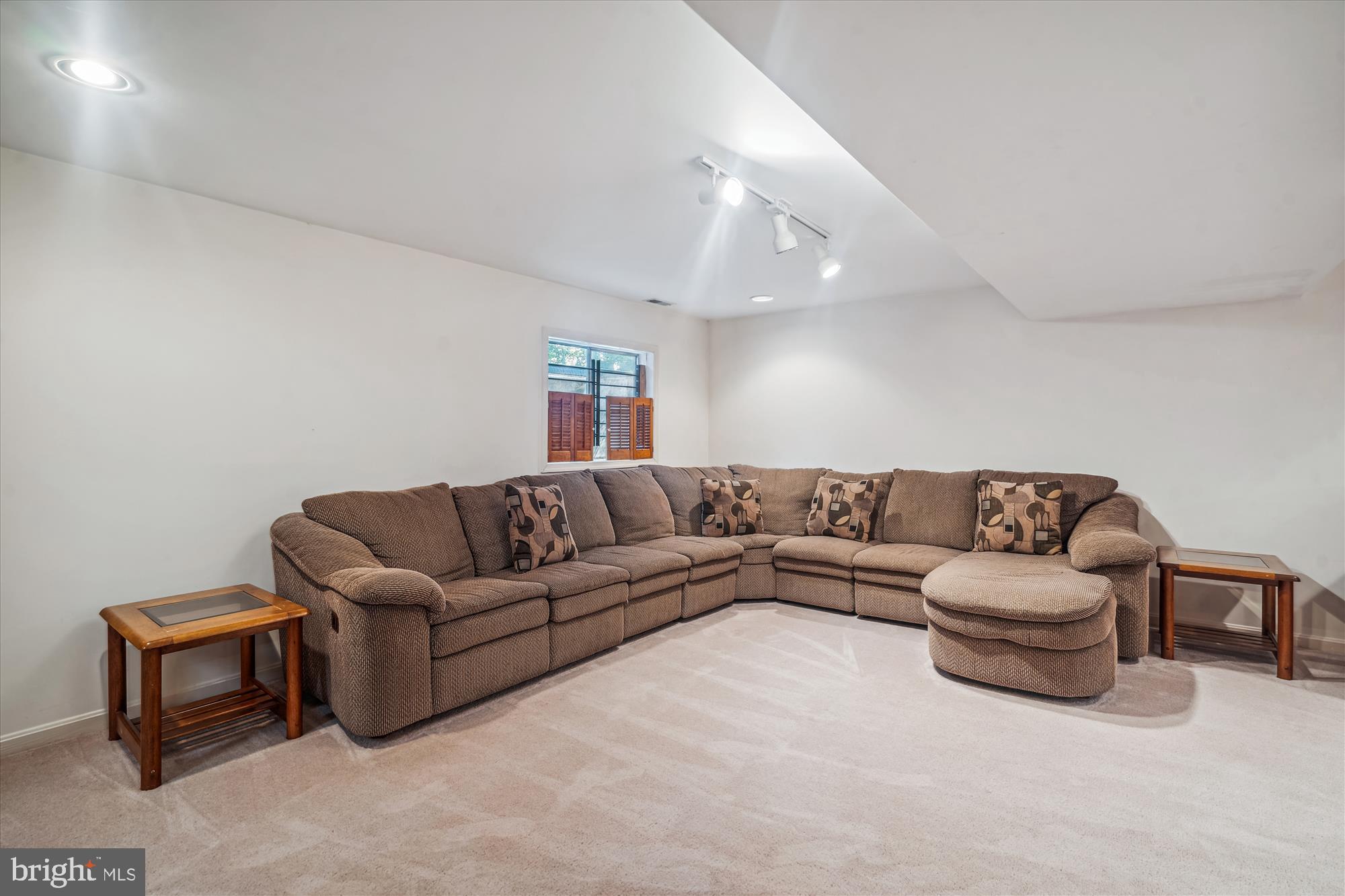 SHIPLEYS CHOICE - Residential