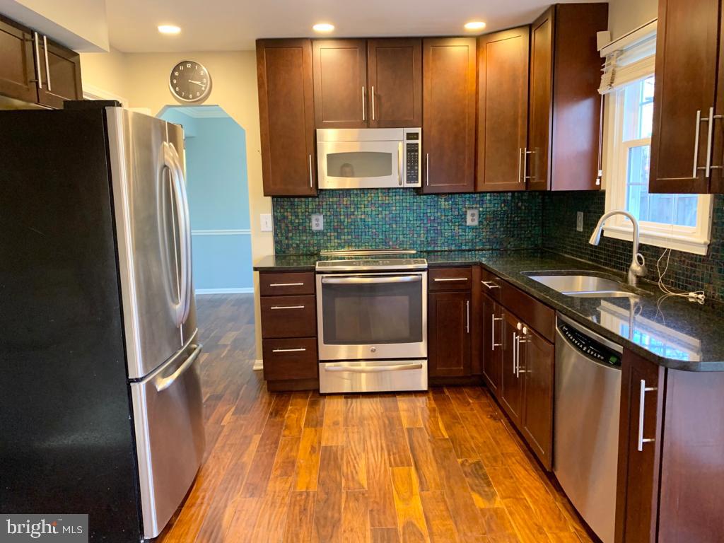 WOODLAND - Residential Lease