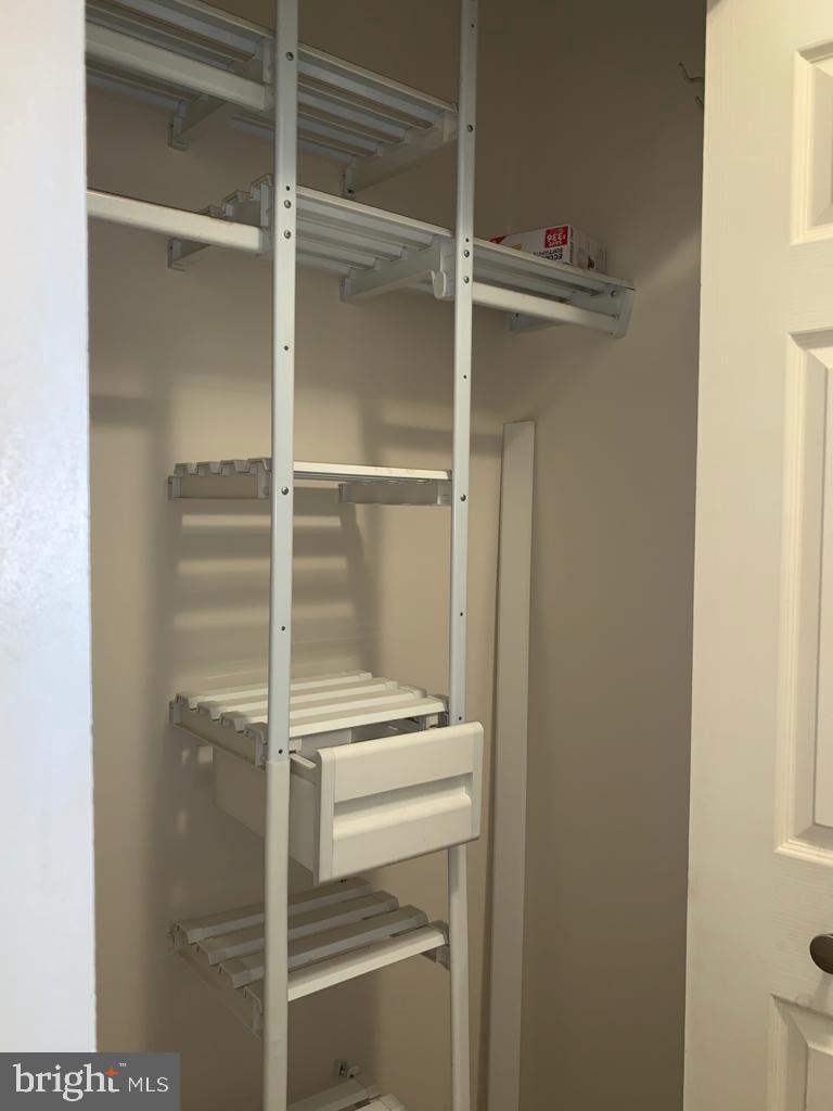 WOODLAND - Residential Lease