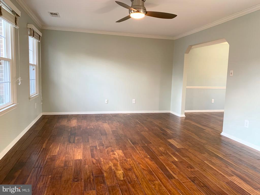 WOODLAND - Residential Lease