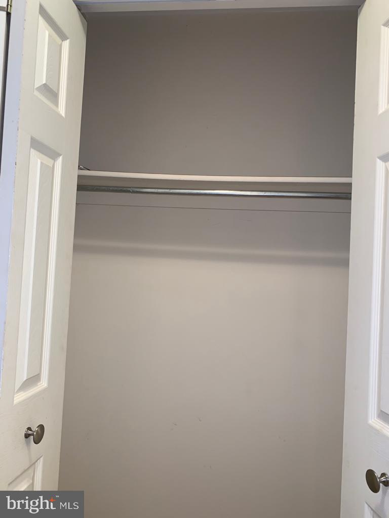 WOODLAND - Residential Lease