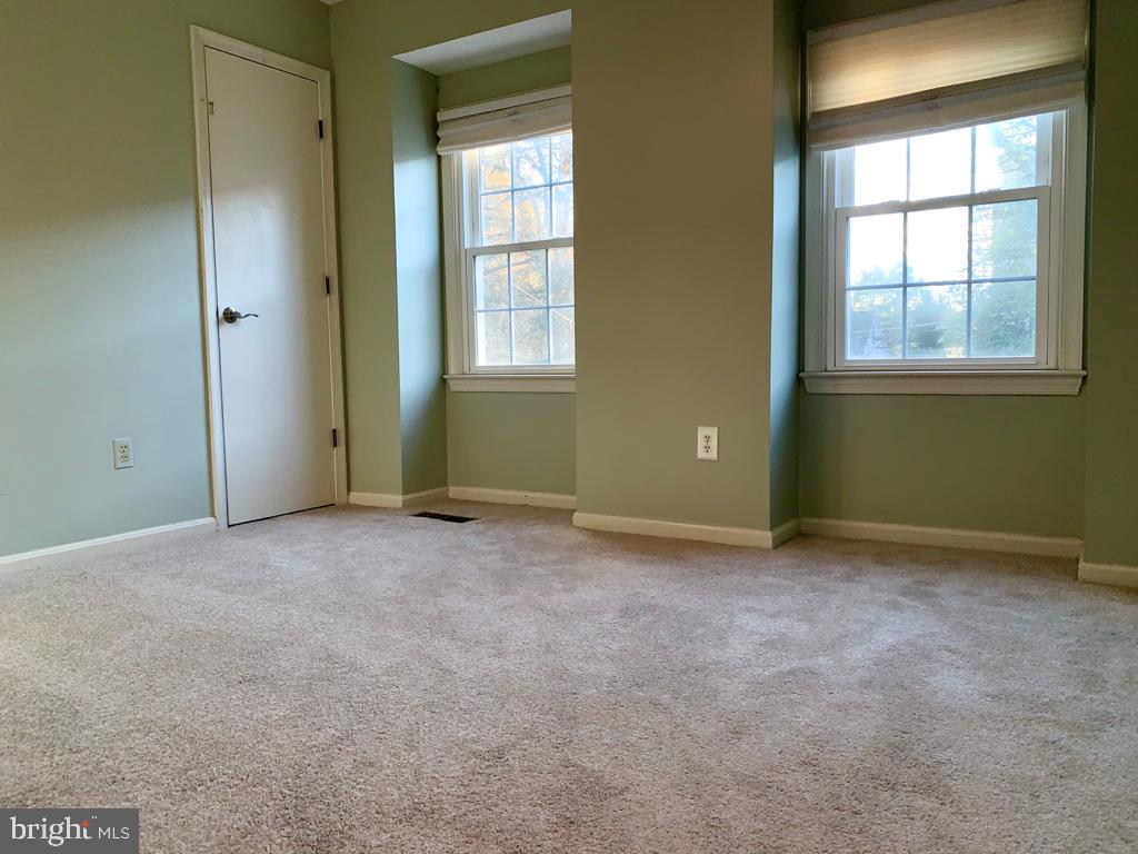 WOODLAND - Residential Lease