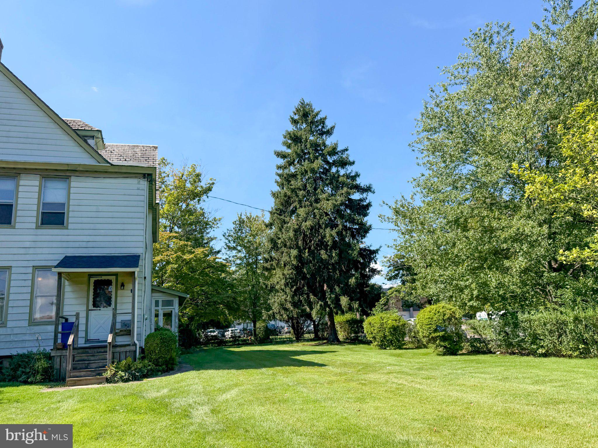 627 EDISON AVENUE