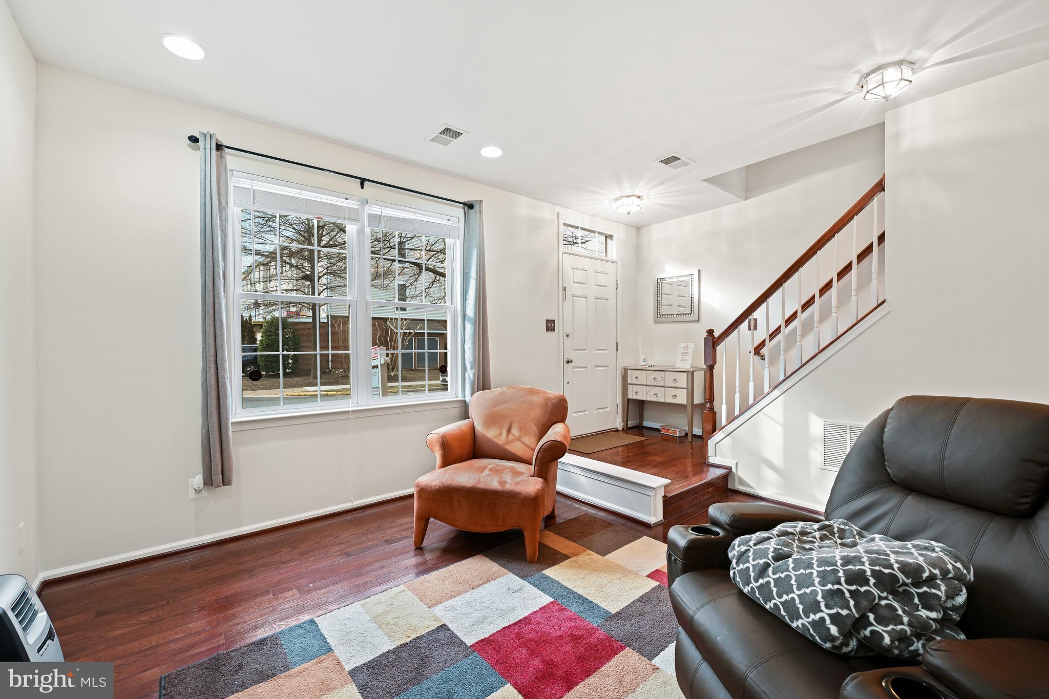 SOUTH RIDING - Residential