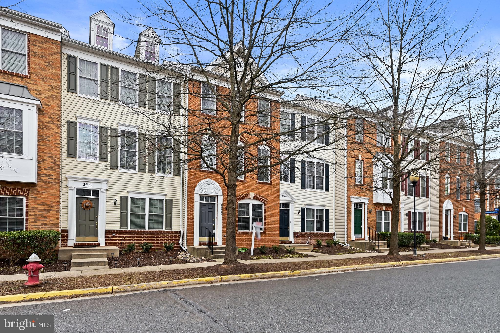 SOUTH RIDING - Residential