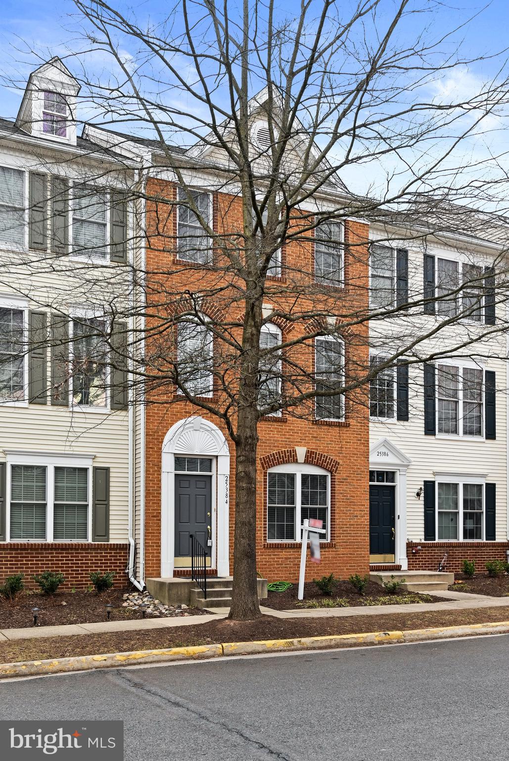 SOUTH RIDING - Residential