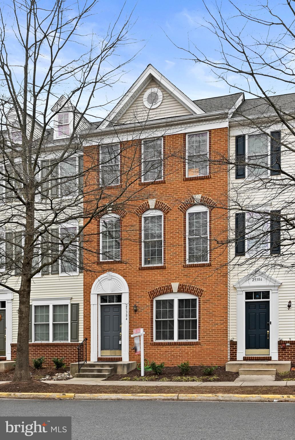 SOUTH RIDING - Residential