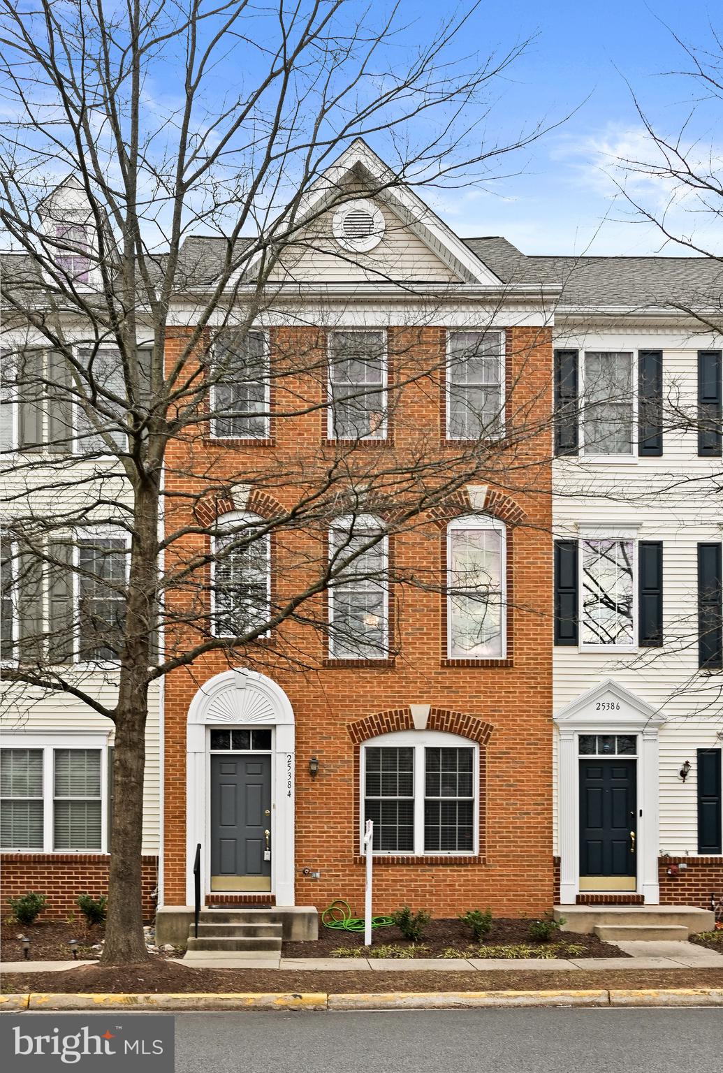 SOUTH RIDING - Residential