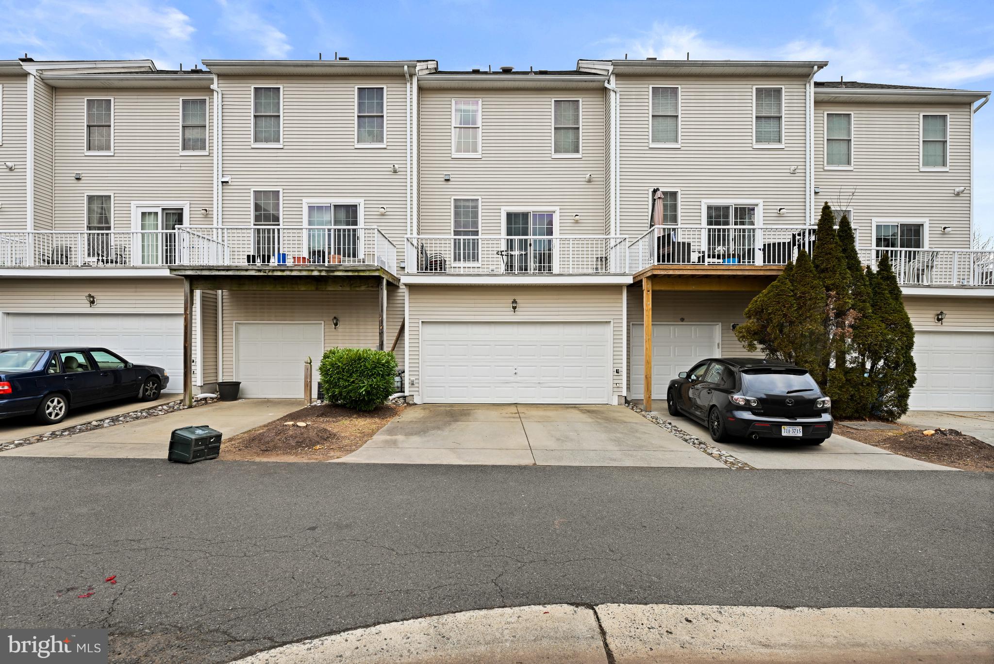 SOUTH RIDING - Residential