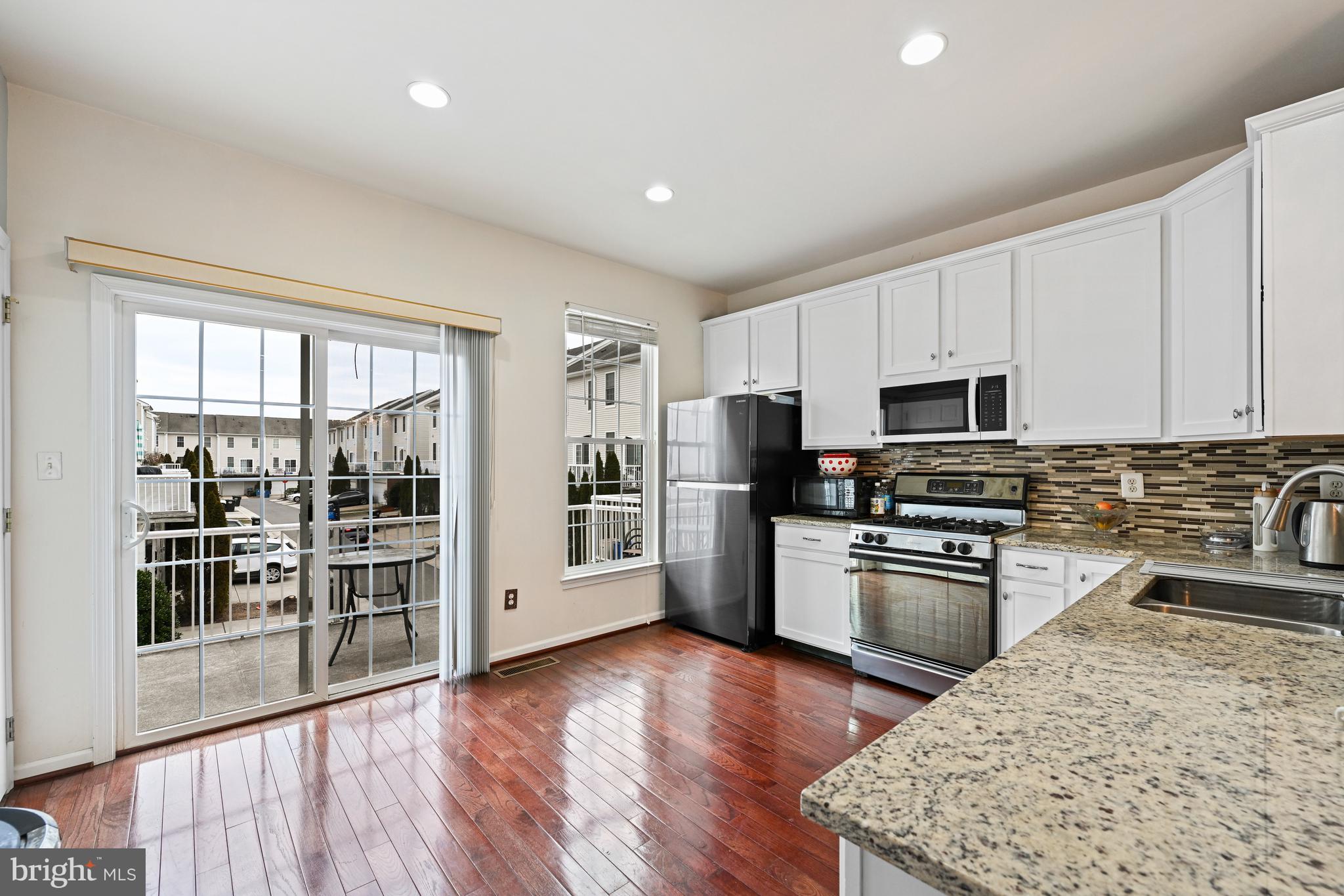 SOUTH RIDING - Residential