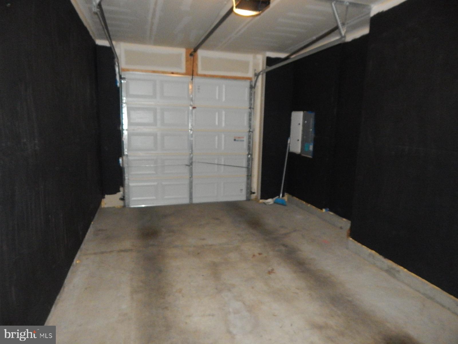 VIRGINIA LANDING - Residential Lease