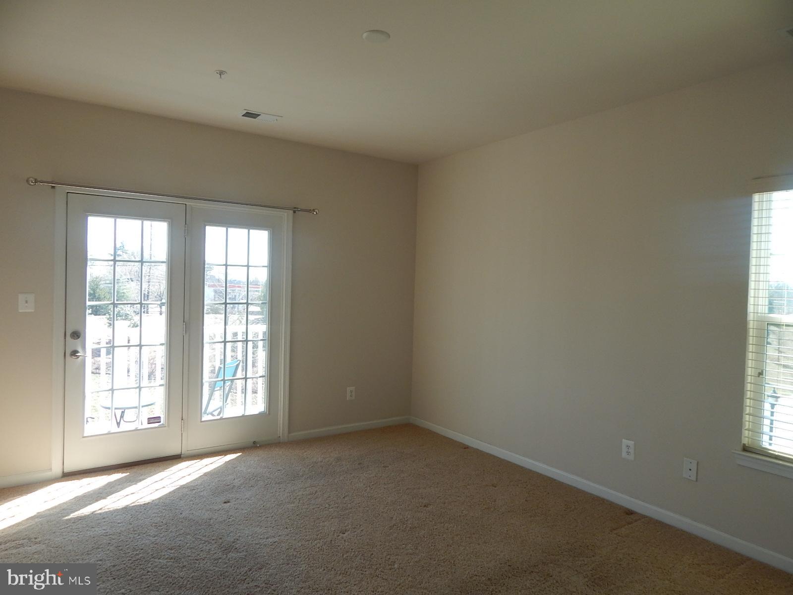 VIRGINIA LANDING - Residential Lease