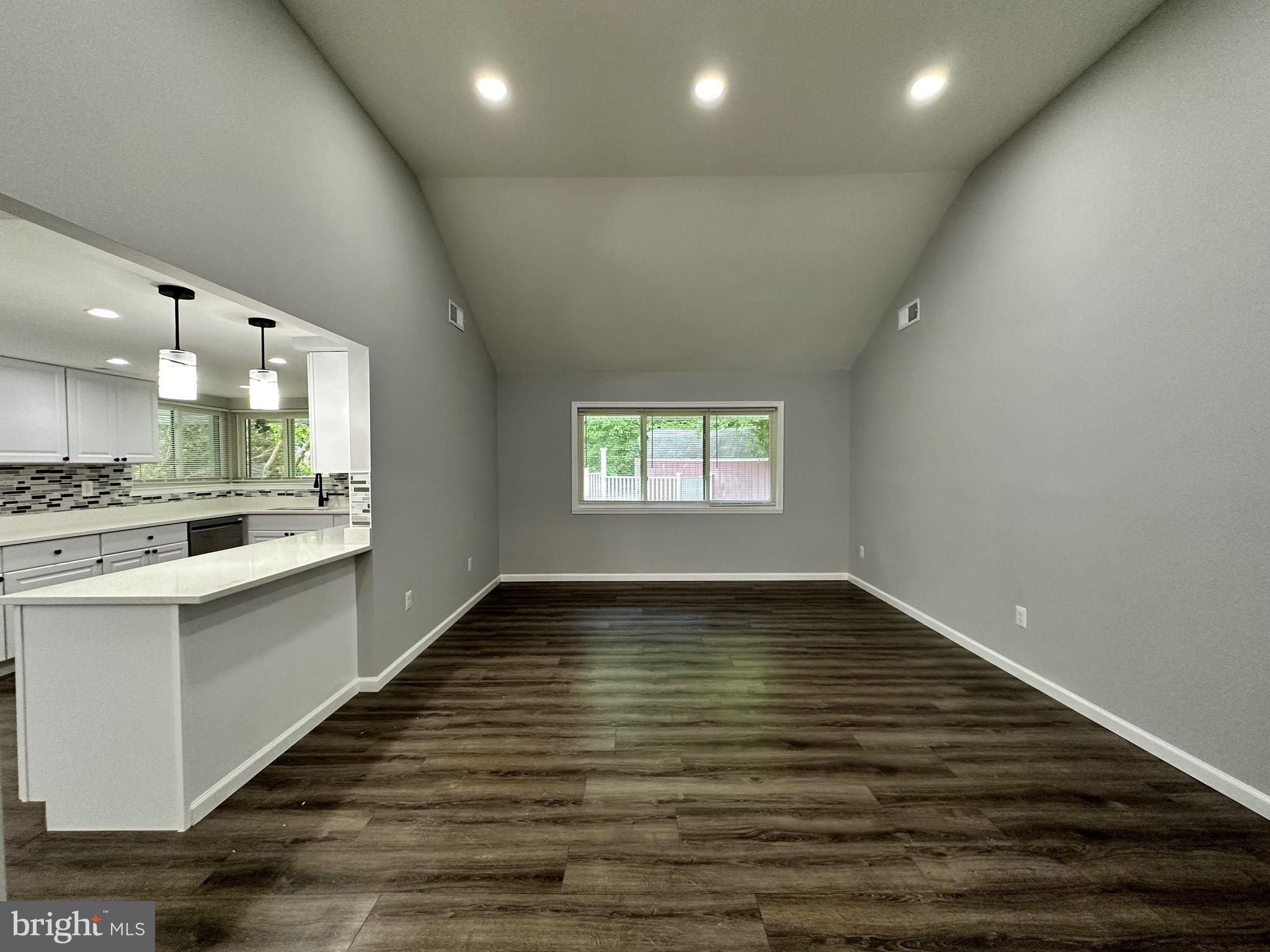 AMBER MEADOWS - Residential