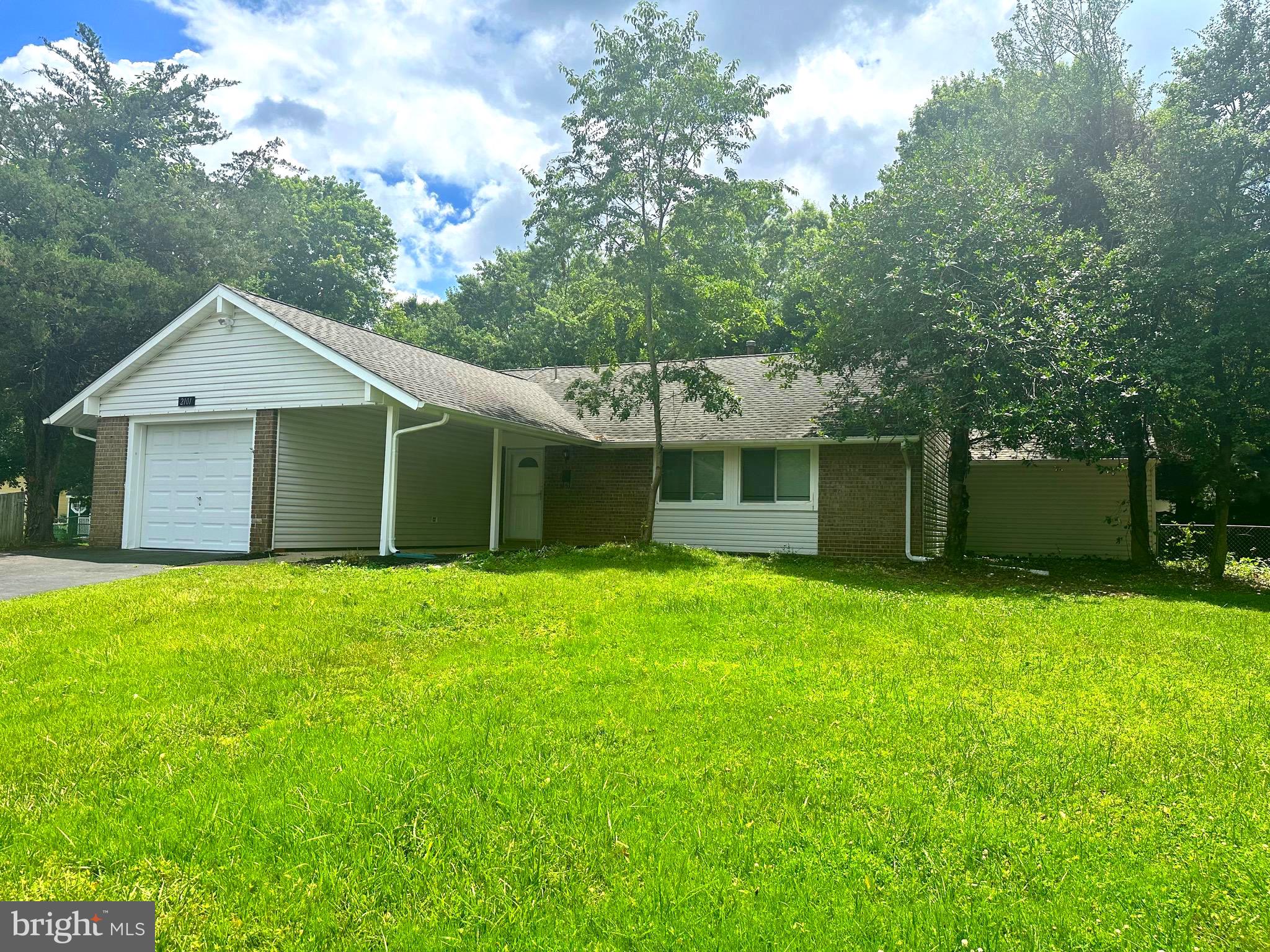 AMBER MEADOWS - Residential