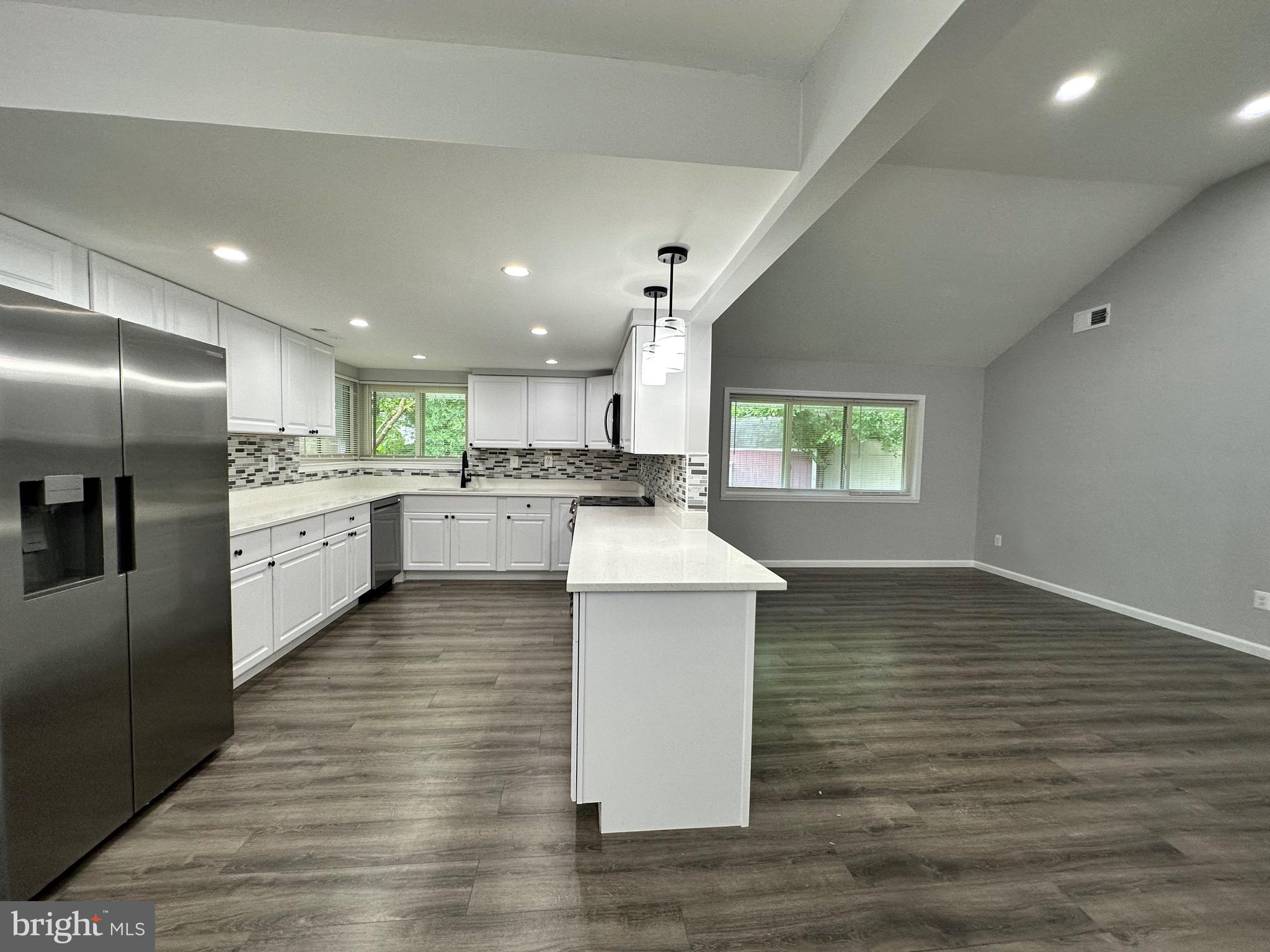 AMBER MEADOWS - Residential