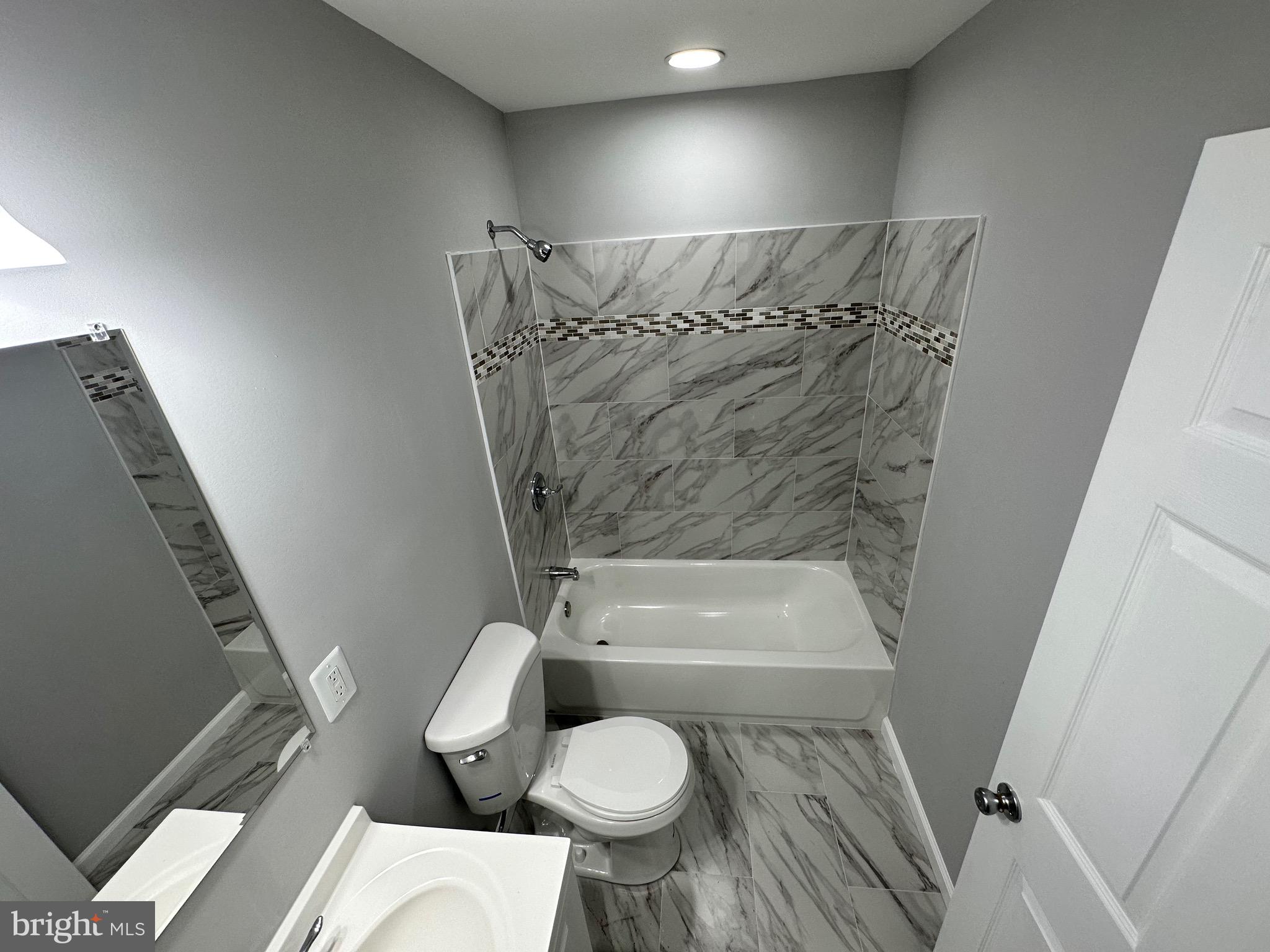 AMBER MEADOWS - Residential