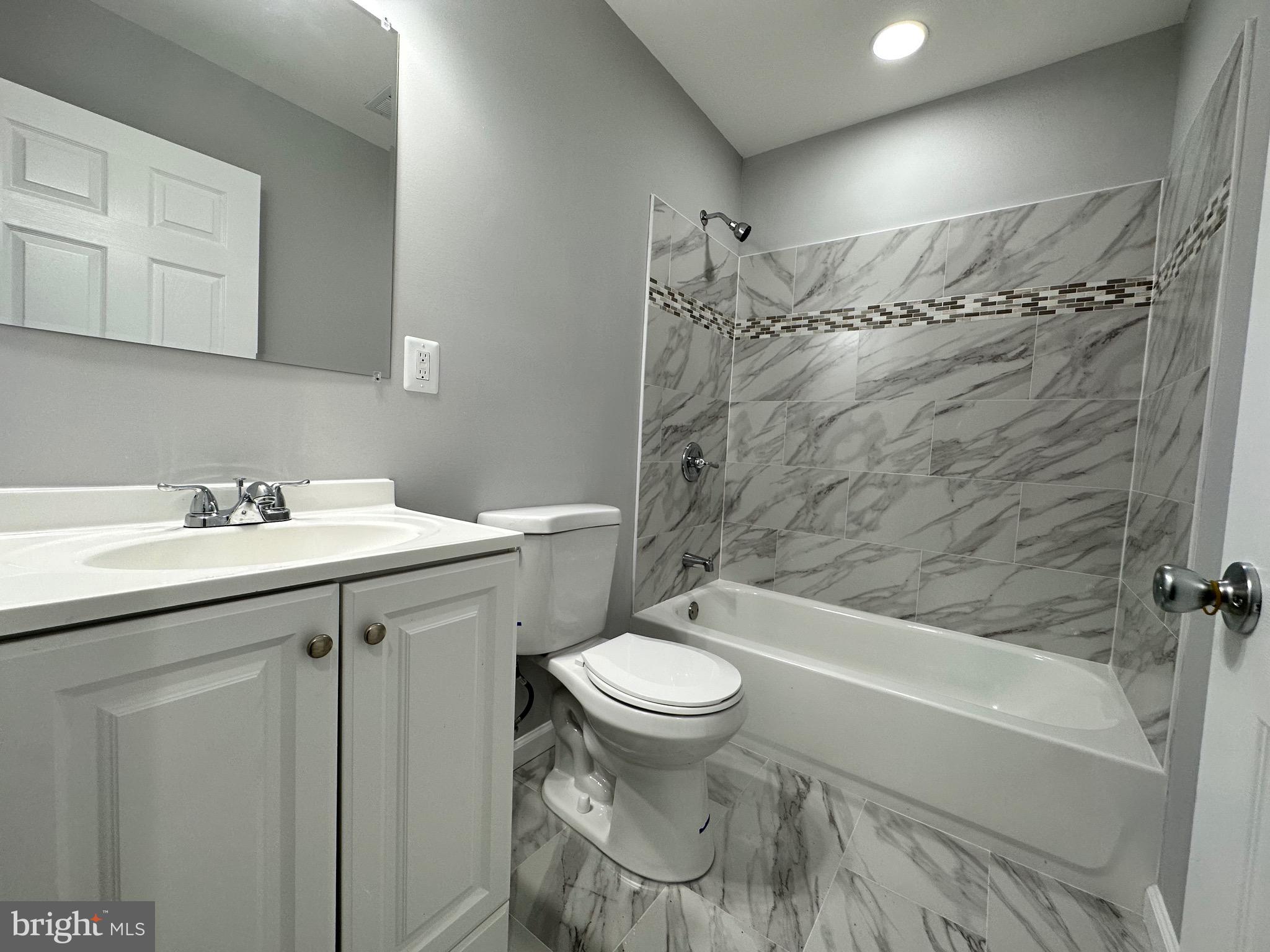 AMBER MEADOWS - Residential