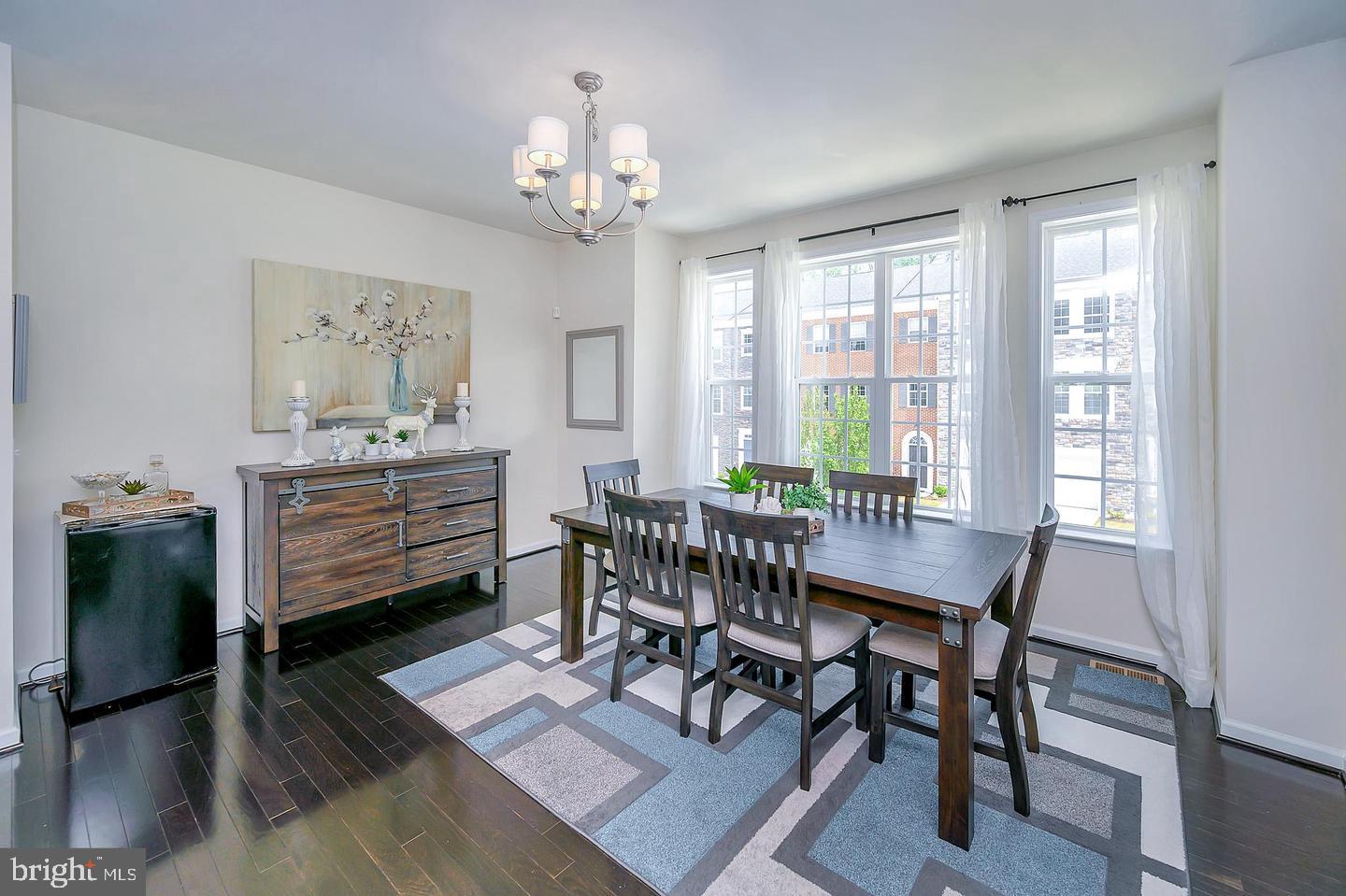 COWAN CROSSING - Residential Lease