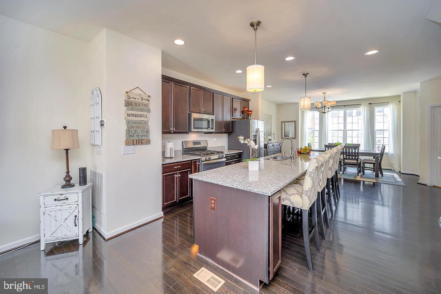 COWAN CROSSING - Residential Lease