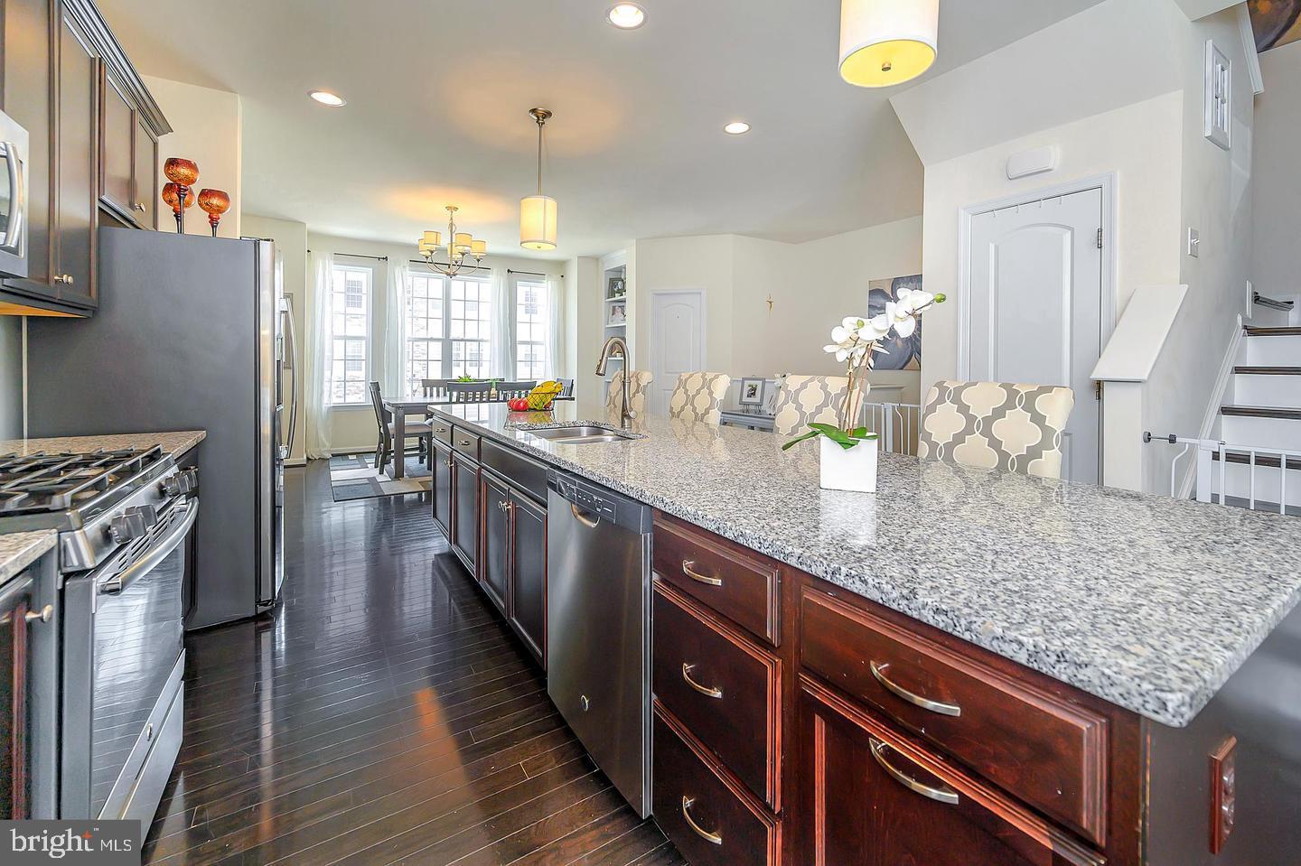 COWAN CROSSING - Residential Lease