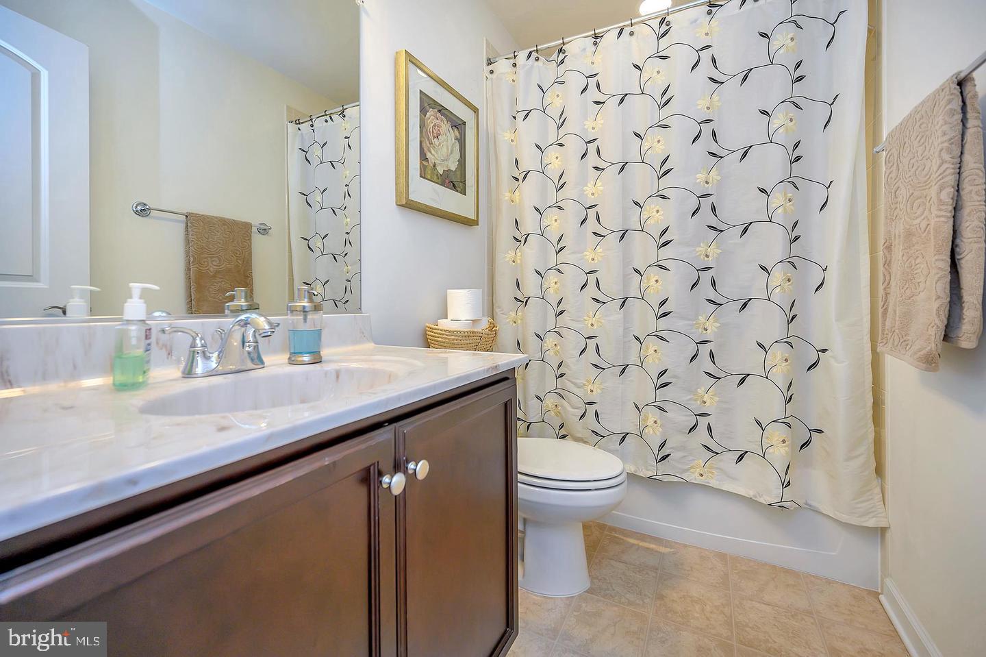 COWAN CROSSING - Residential Lease