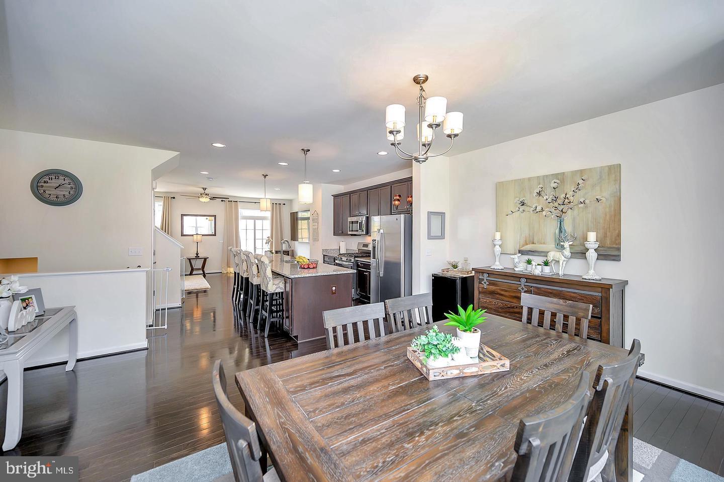 COWAN CROSSING - Residential Lease