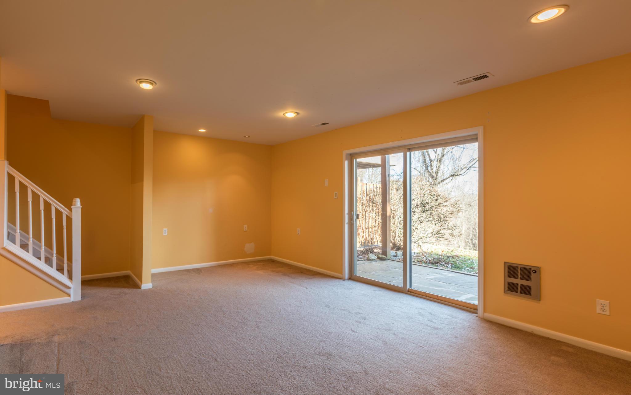 LOVETON FARMS - Residential Lease