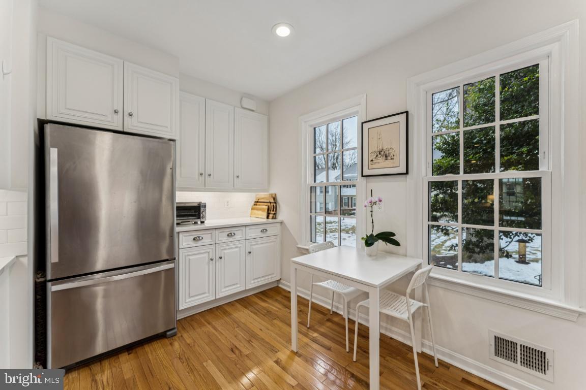 HAMLET PLACE - Residential