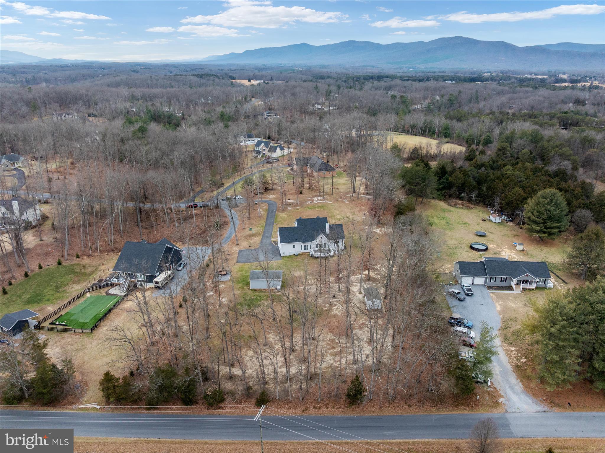 CREEK SIDE WOODS - Residential