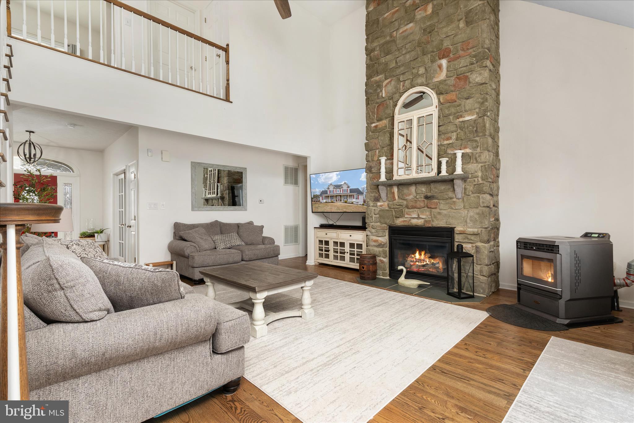 CREEK SIDE WOODS - Residential