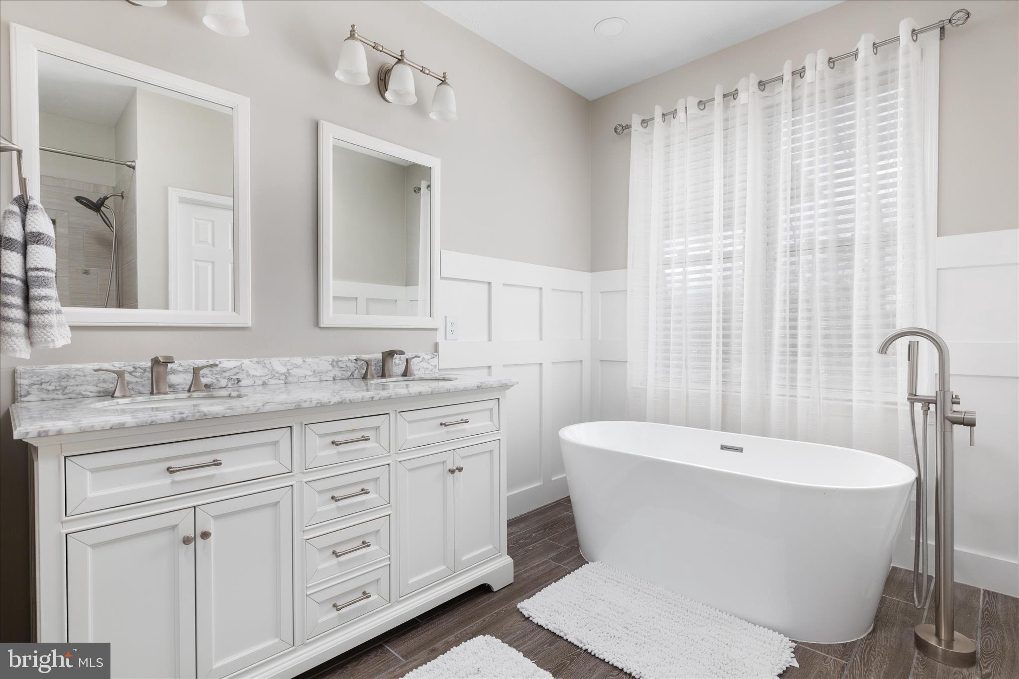 CREEK SIDE WOODS - Residential