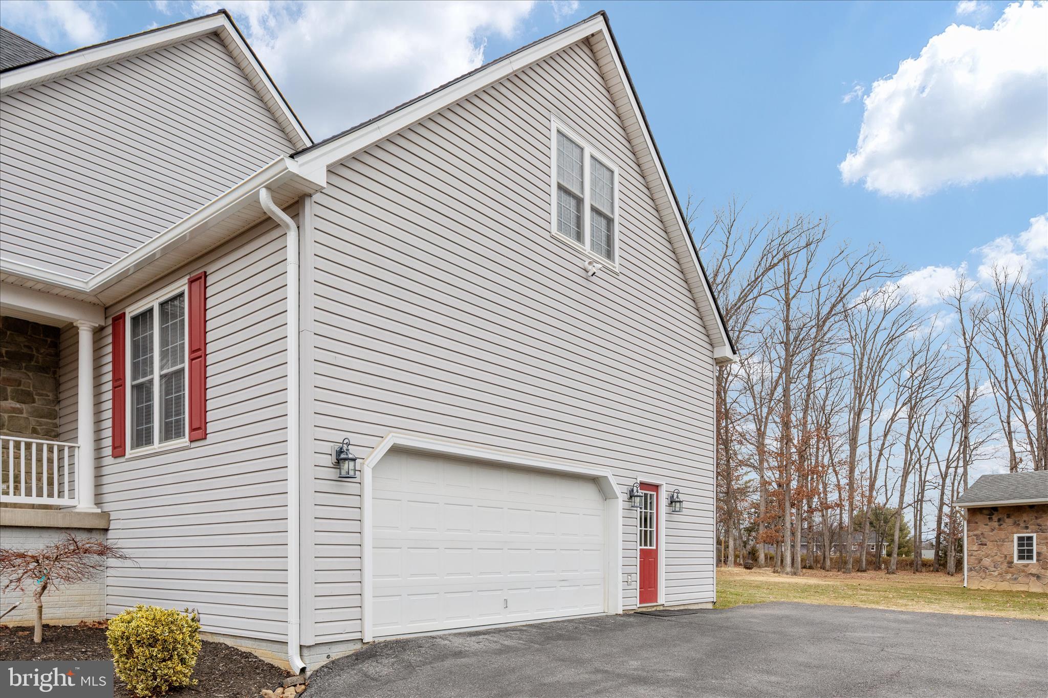 CREEK SIDE WOODS - Residential