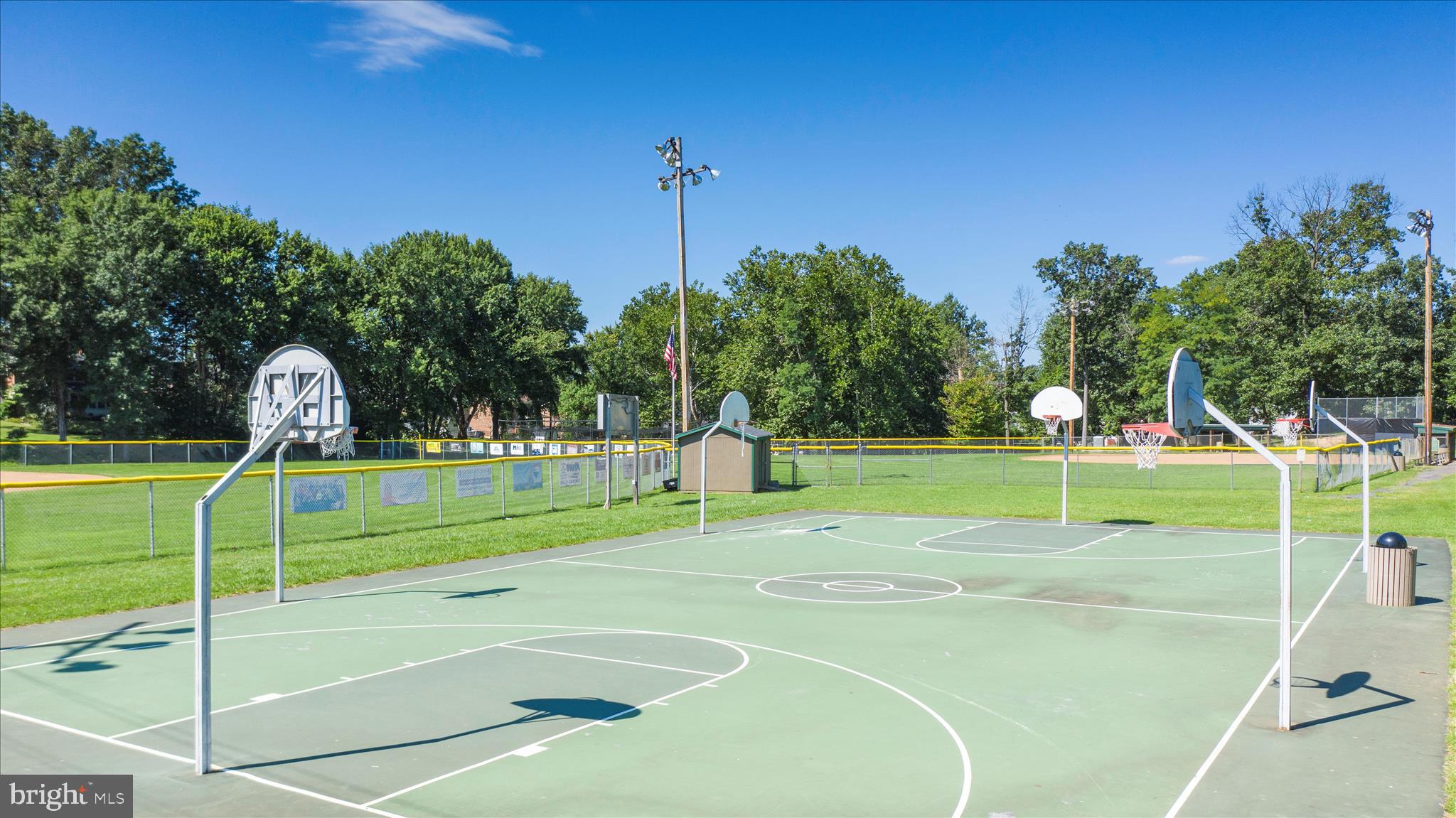 CREEK SIDE WOODS - Residential
