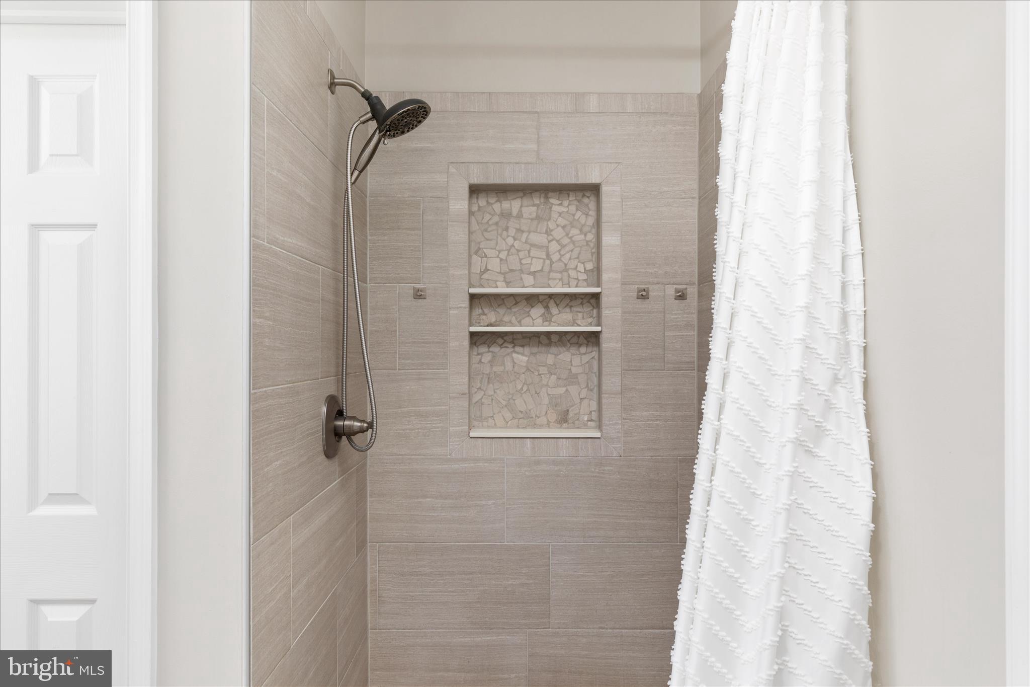 CREEK SIDE WOODS - Residential